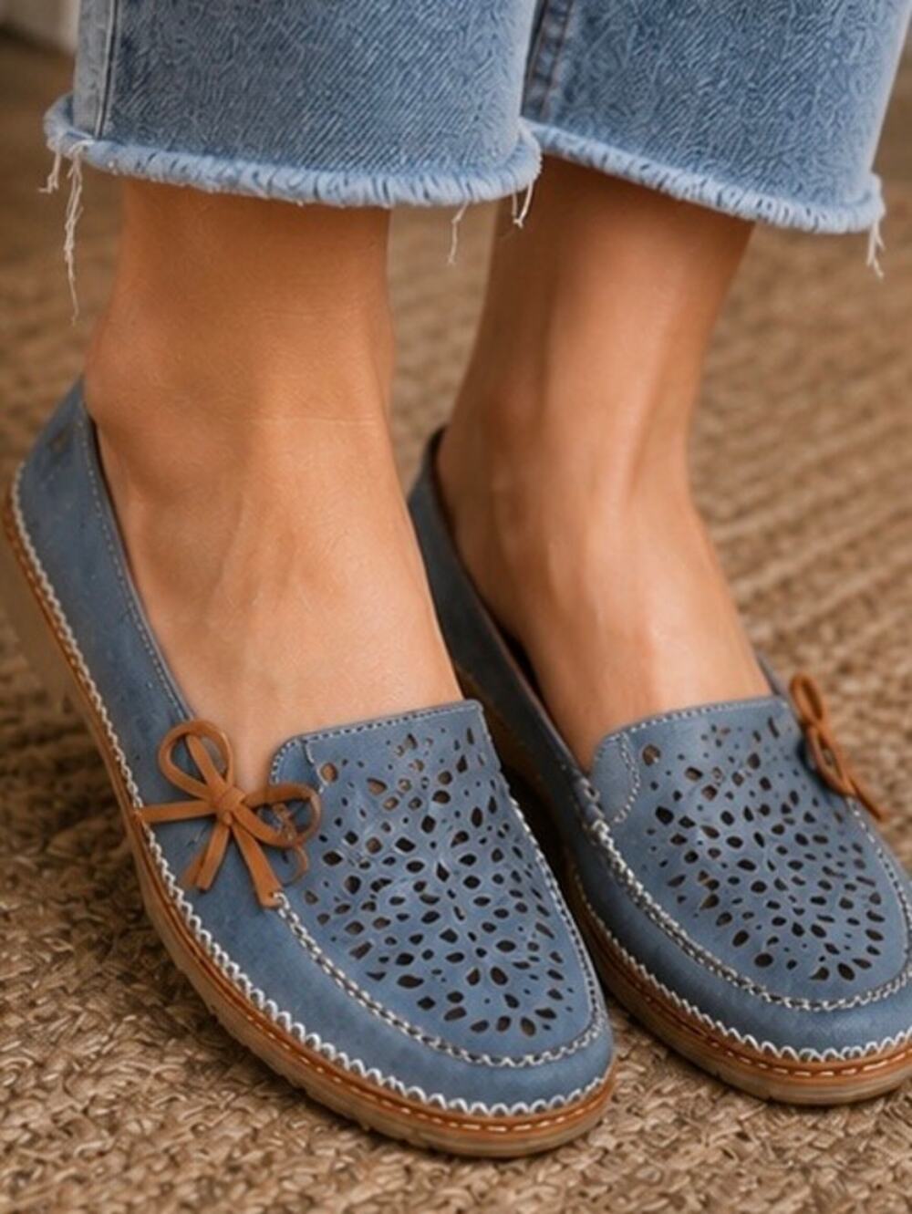 Spring Step Sideways Blue Leather Laser Cut Loafers Flats Women’s Size 8